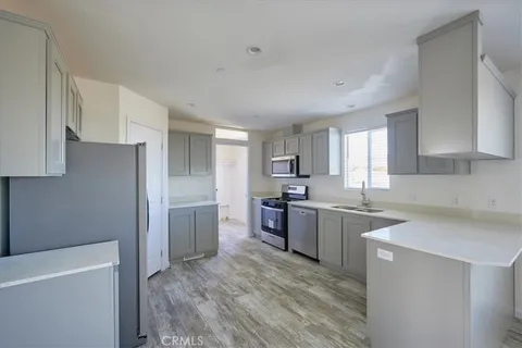 1772 Arcadia Road, Phelan, CA 92371