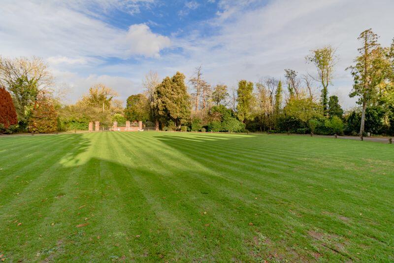 Additional image 20 of Astwick Manor, Coopers Green Lane