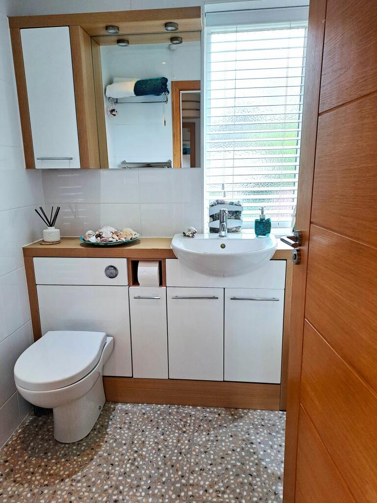 Additional image 21 of Peplins Way, Brookmans Park, AL9