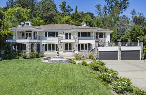 11947 Iredell Street, Studio City, CA 91604