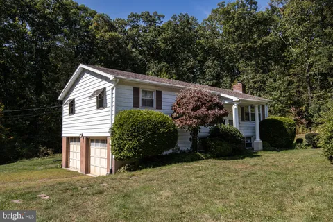 10 Cindy Drive, Drums, PA 18222