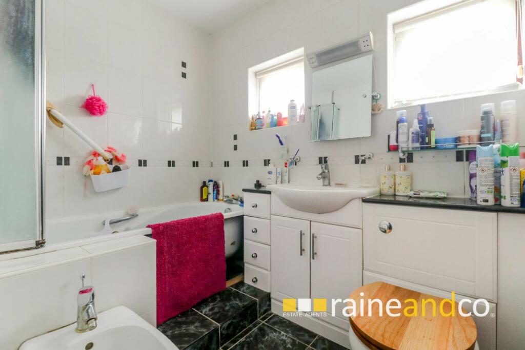 Additional image 11 of Bishops Rise, Hatfield