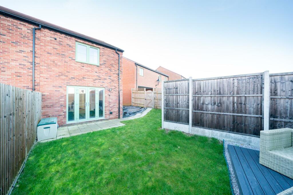 Additional image 17 of Kestrel Way, St. Albans