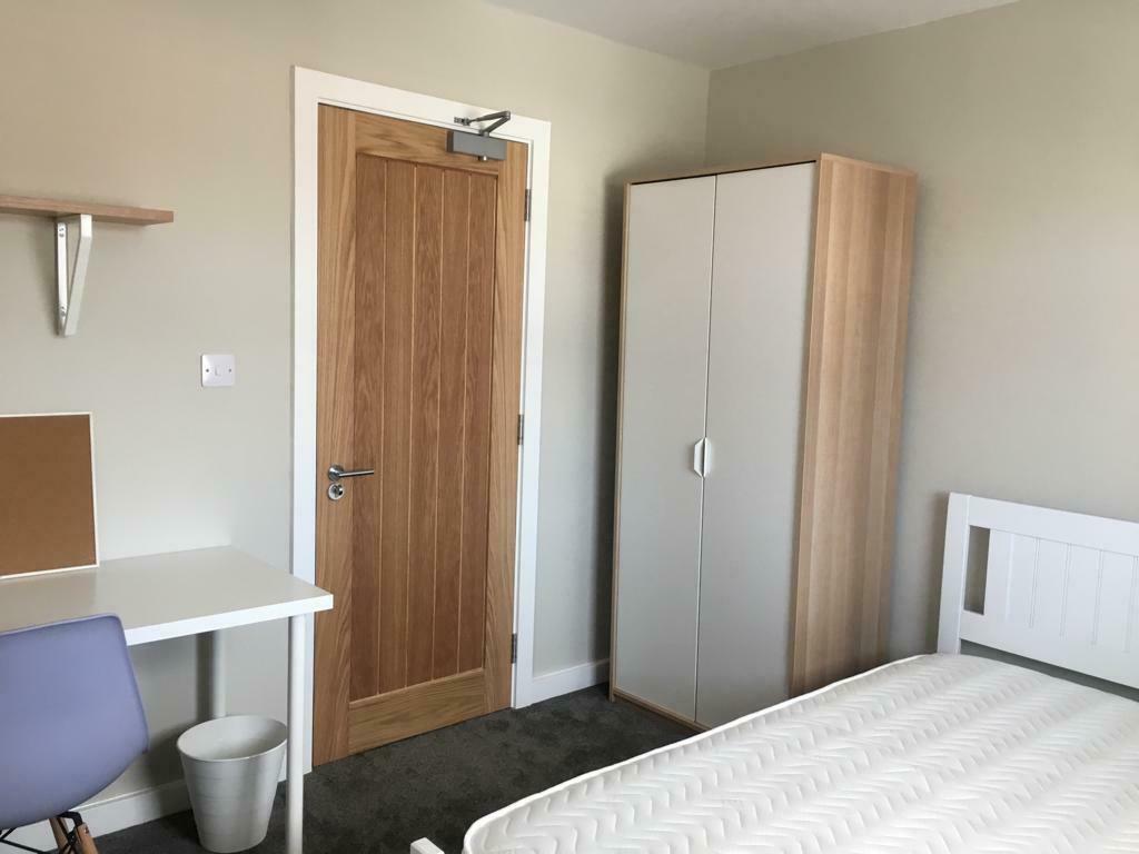 Additional image 4 of Daisy Road