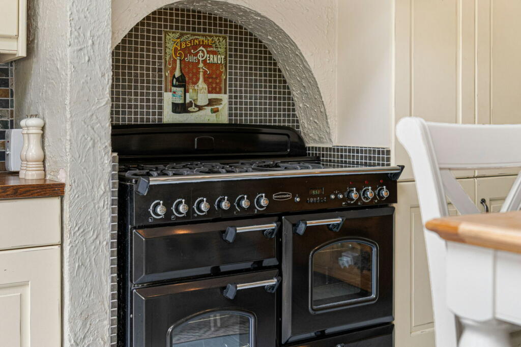 Additional image 21 of Codicote Road, Welwyn, AL6