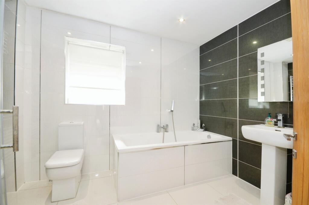 Additional image 9 of Mount Pleasant Lane, Bricket Wood, St. Albans