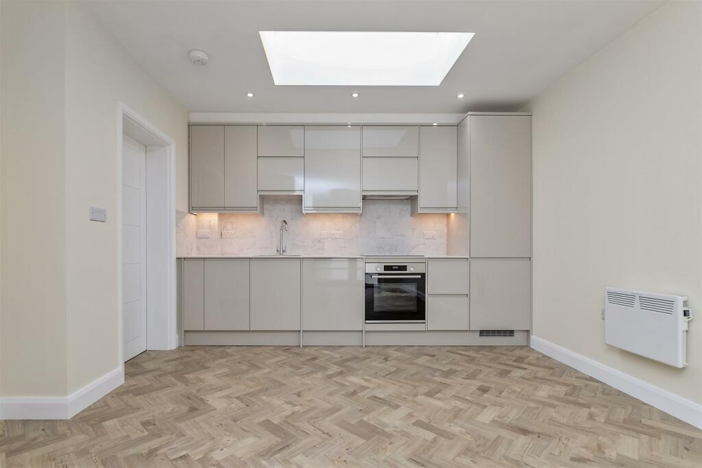 Additional image 4 of Victoria Street, St. Albans