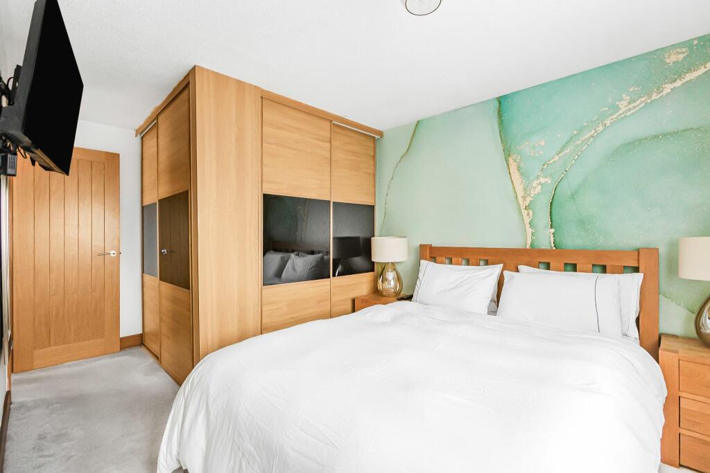 Additional image 9 of Vincenzo Close, Welham Green, AL9