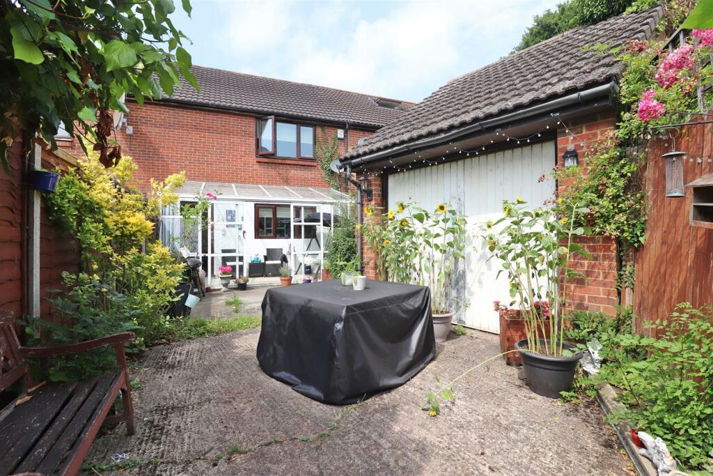 Additional image 16 of Colney Heath Lane, St. Albans