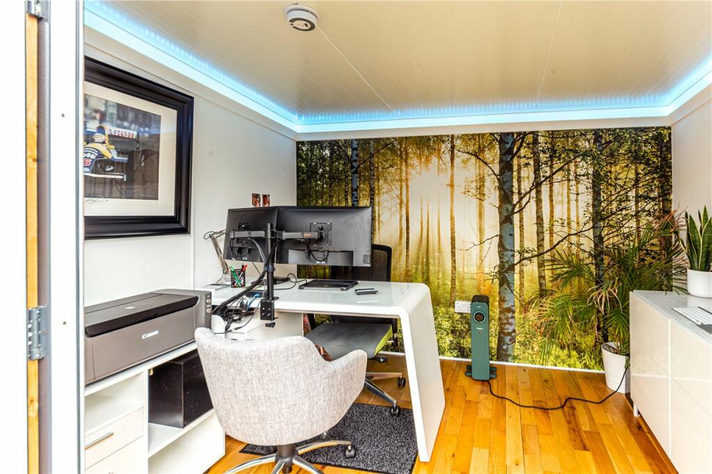 Additional image 13 of Kinsbourne Close, Harpenden, Hertfordshire, AL5