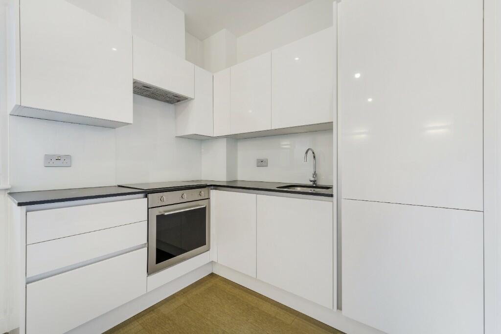 Additional image 6 of Flat 17, Abbott House, Everard Close, St. Albans, Hertfordshire, AL1