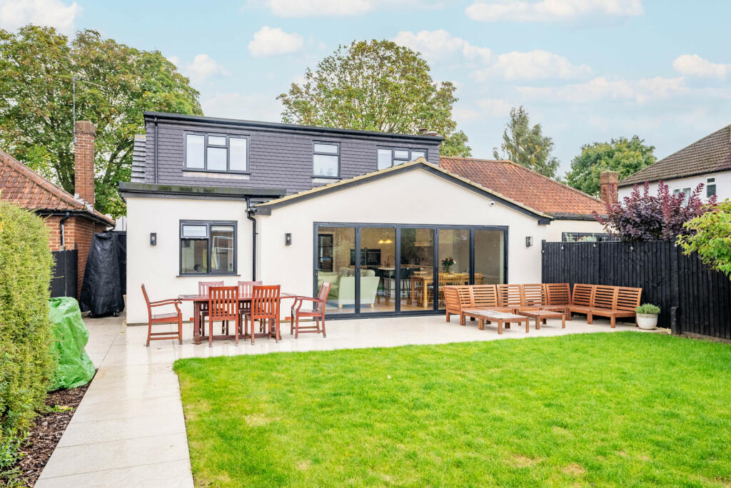 Additional image 20 of Stanley Avenue, St. Albans, Hertfordshire, AL2