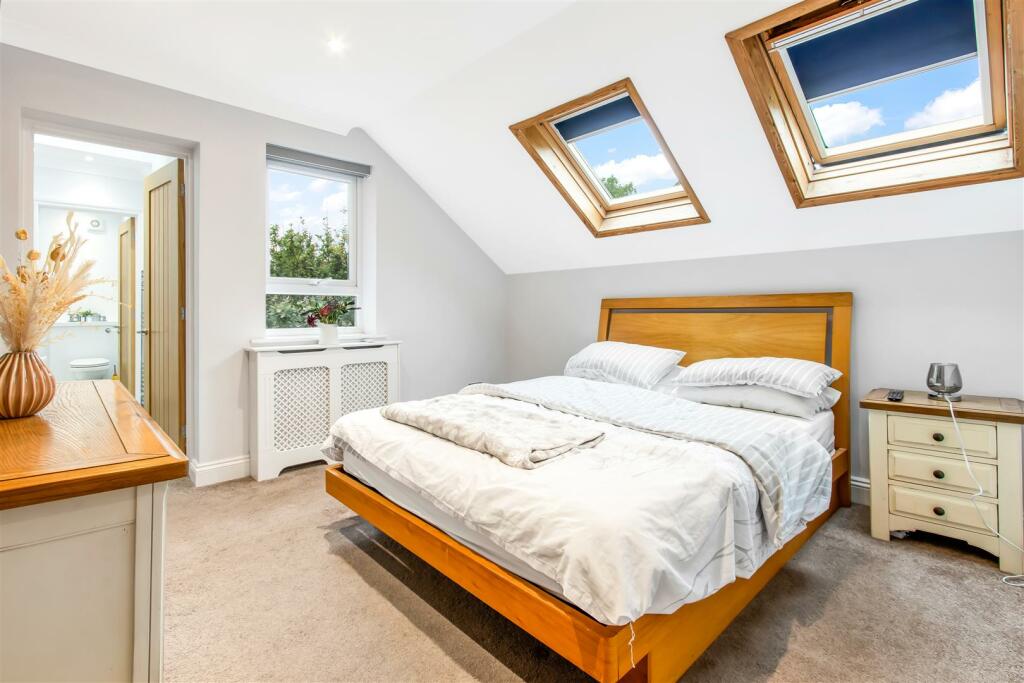 Additional image 14 of Ramsey Close, Brookmans Park, Herts