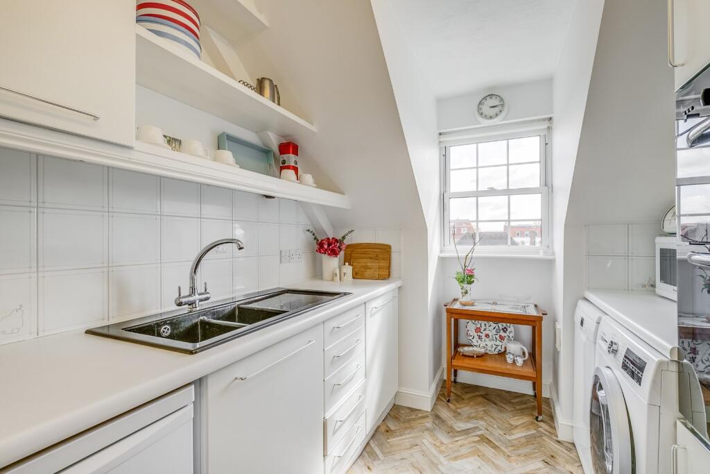 Additional image 9 of Asquith House, Guessens Road, Welwyn Garden City, Hertfordshire, AL8