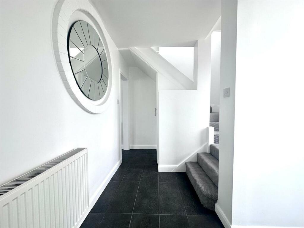 Additional image 16 of Pine Grove, Brookmans Park