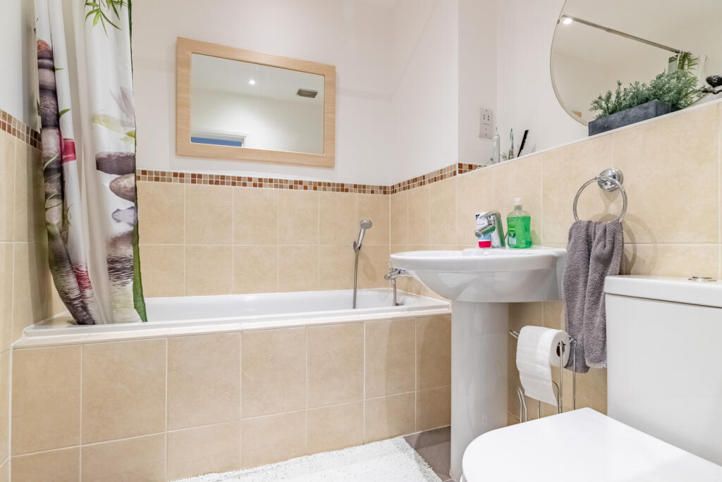 Additional image 11 of Azalea Close, Napsbury Park, St. Albans, Hertfordshire, AL2