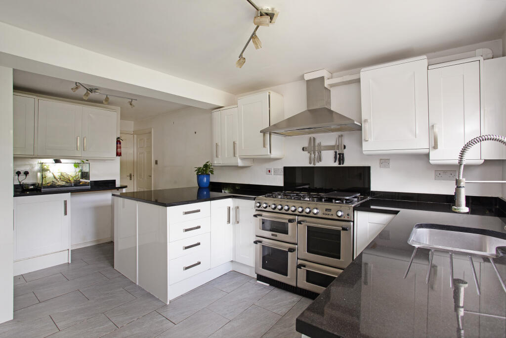 Additional image 15 of Farringford Close, St. Albans, AL2