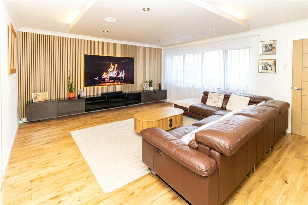 Additional image 2 of Kinsbourne Close, Harpenden, Hertfordshire, AL5