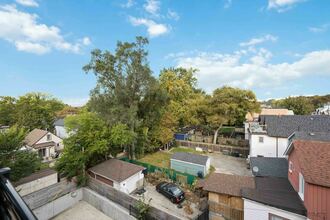 Additional image 3 of 100 Coxwell Ave