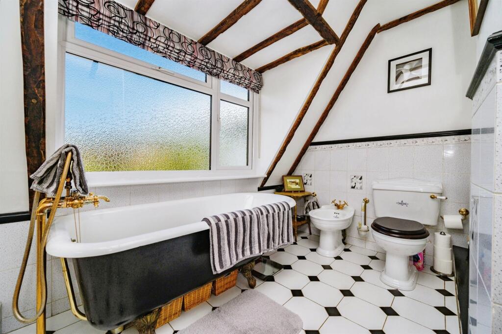 Additional image 14 of Bucknalls Drive, Bricket Wood, St. Albans