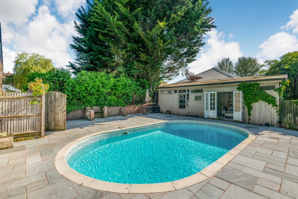 Additional image 17 of Sandridgebury Lane, Sandridgebury, St. Albans, Hertfordshire