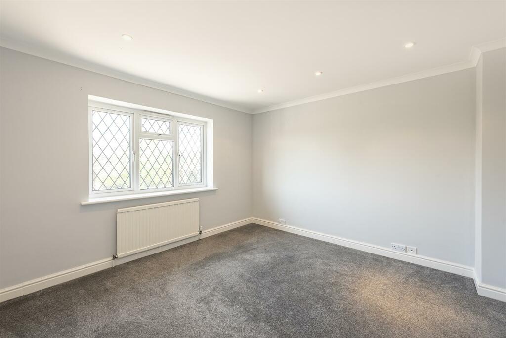 Additional image 7 of Pickford Hill, Harpenden
