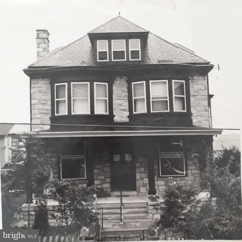 141 Green Lane, Philadelphia, PA 19127