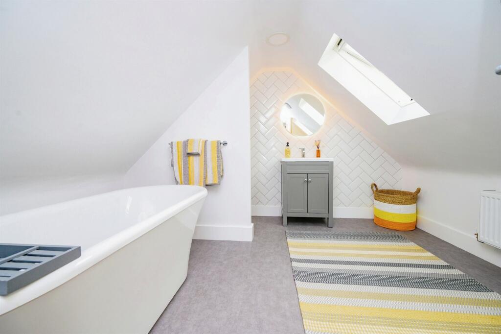 Additional image 6 of Chiswell Green Lane, ST. ALBANS