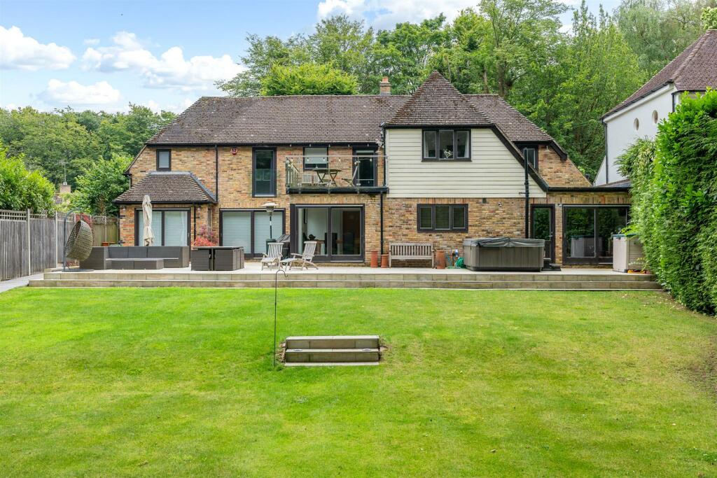 Additional image 26 of Bishops Road, Tewin, Welwyn