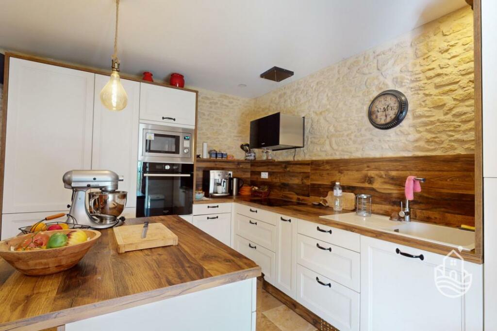 Primary image of Montignac-Lascaux, Aquitaine, 24290, France