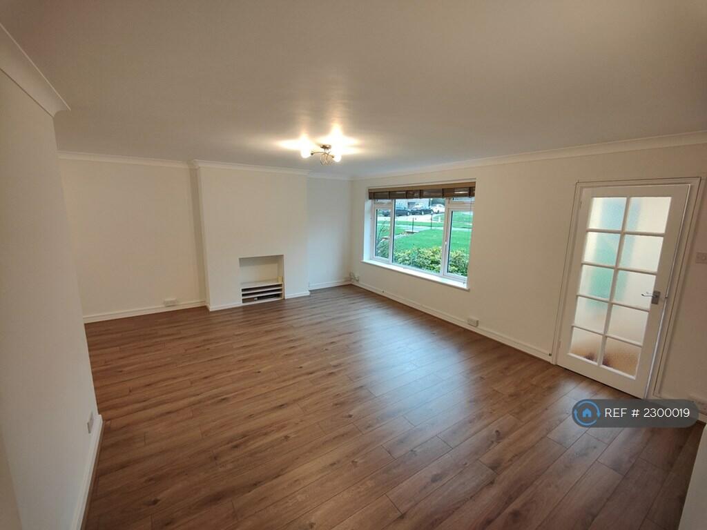 Additional image 19 of Charmouth Court, St. Albans, AL1