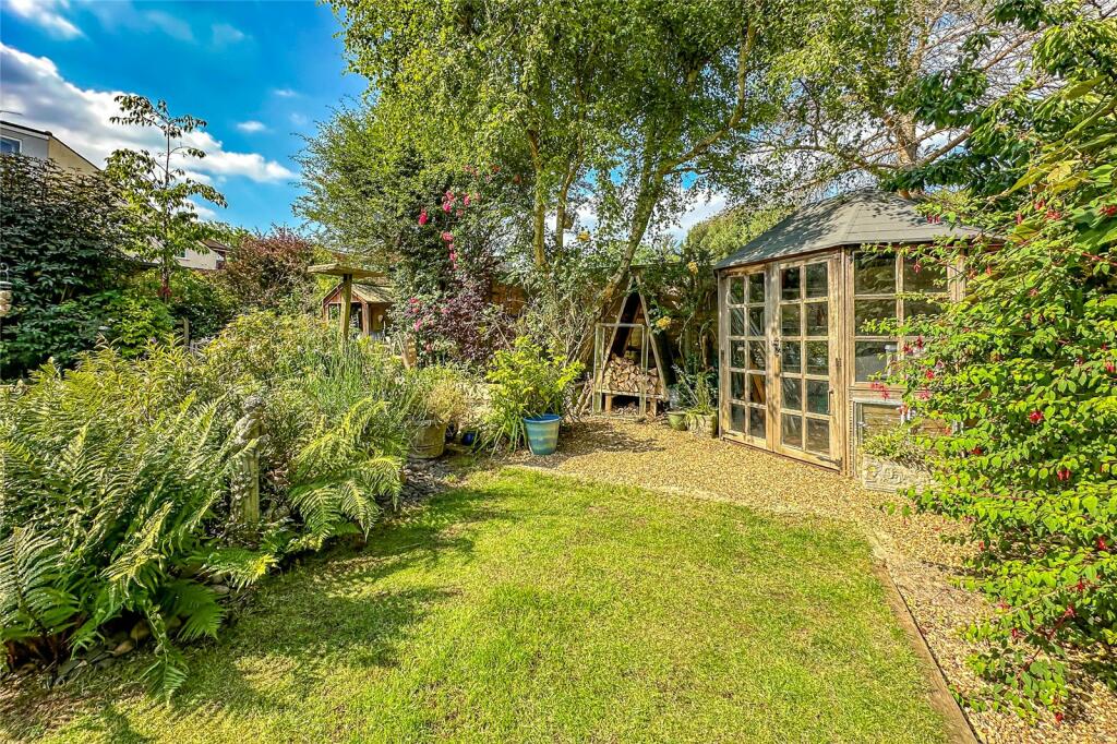 Additional image 26 of Tippendell Lane, St. Albans, Hertfordshire, AL2