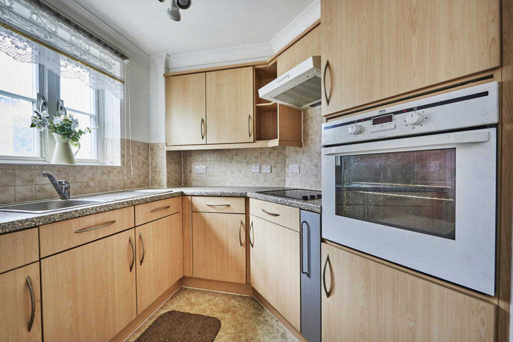 Additional image 5 of Southdown Road, Harpenden, Hertfordshire, AL5