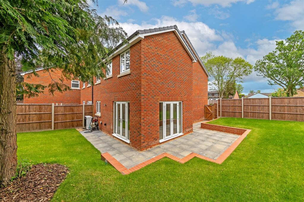 Additional image 19 of Oakwood Road, Bricket Wood, St. Albans
