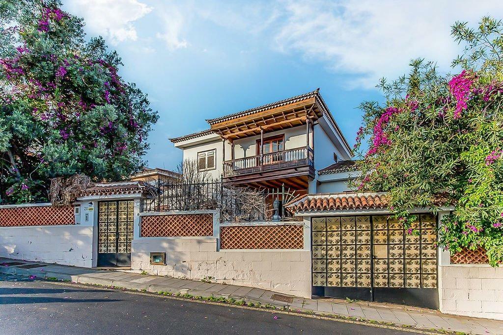 Primary image of Canary Islands, Tenerife, Puerto de la Cruz, Spain