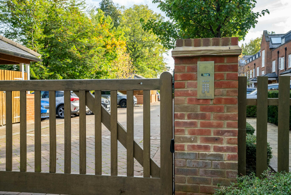 Additional image 11 of Little Night Leys Court, Pegrum Drive, London Colney, St. Albans, AL2