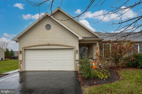 3451 Green Leaf Drive, Mount Joy, PA 17552