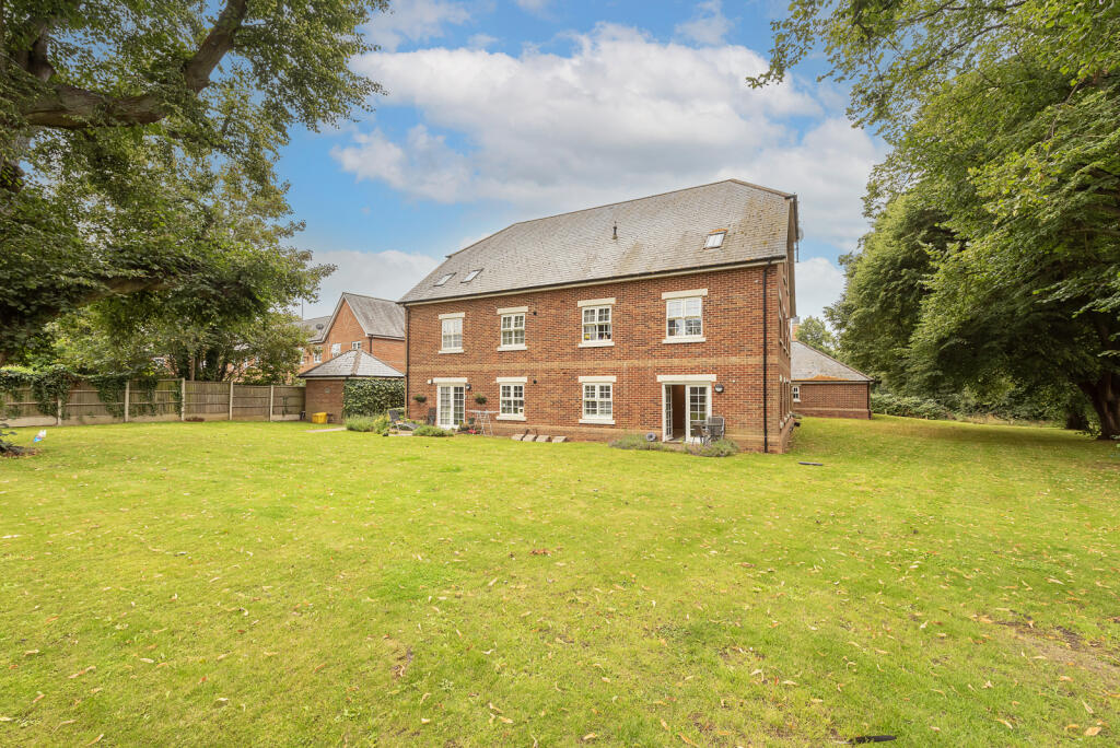 Additional image 15 of Walter Slade Court, Napsbury Park, St. Albans, Hertfordshire, AL2