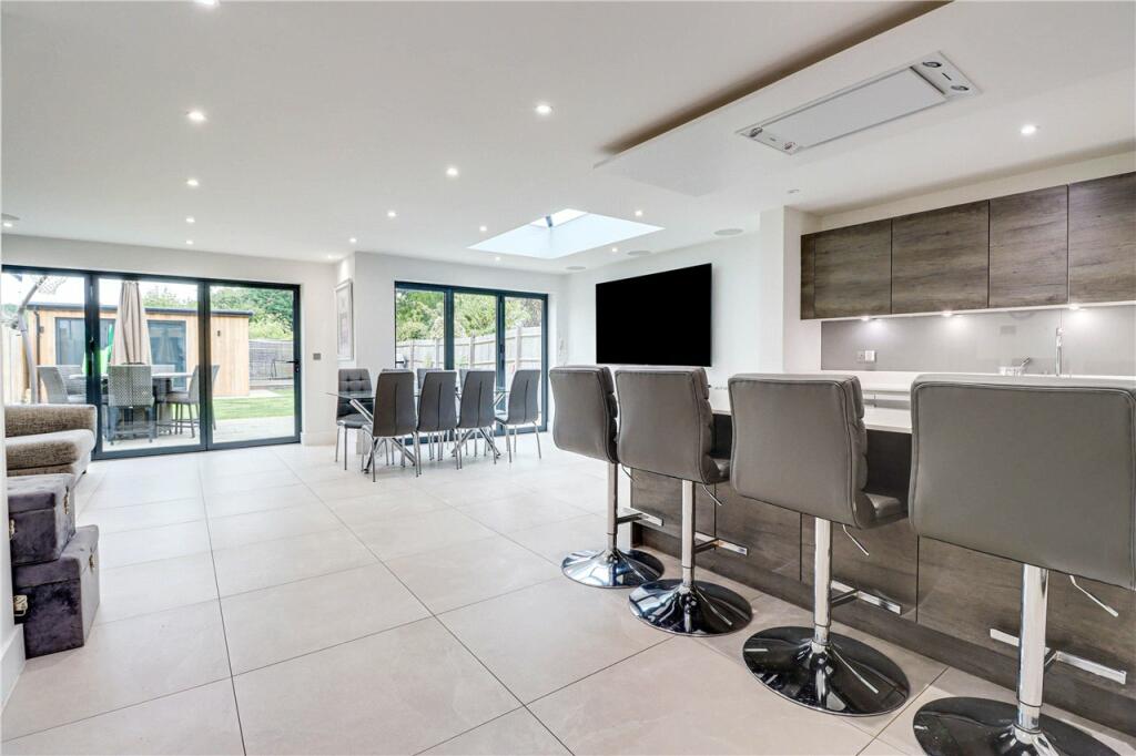 Additional image 7 of Park Street Lane, Park Street, St. Albans, AL2