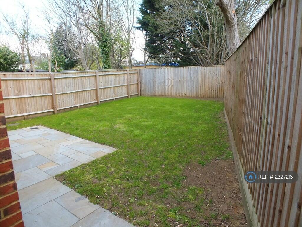 Additional image 13 of Holly Close, St. Albans, AL1