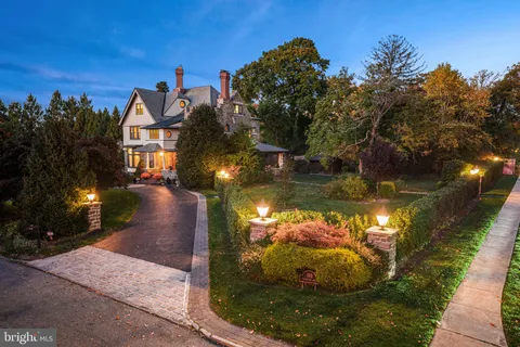 110 Pennswood Road, Bryn Mawr, PA 19010