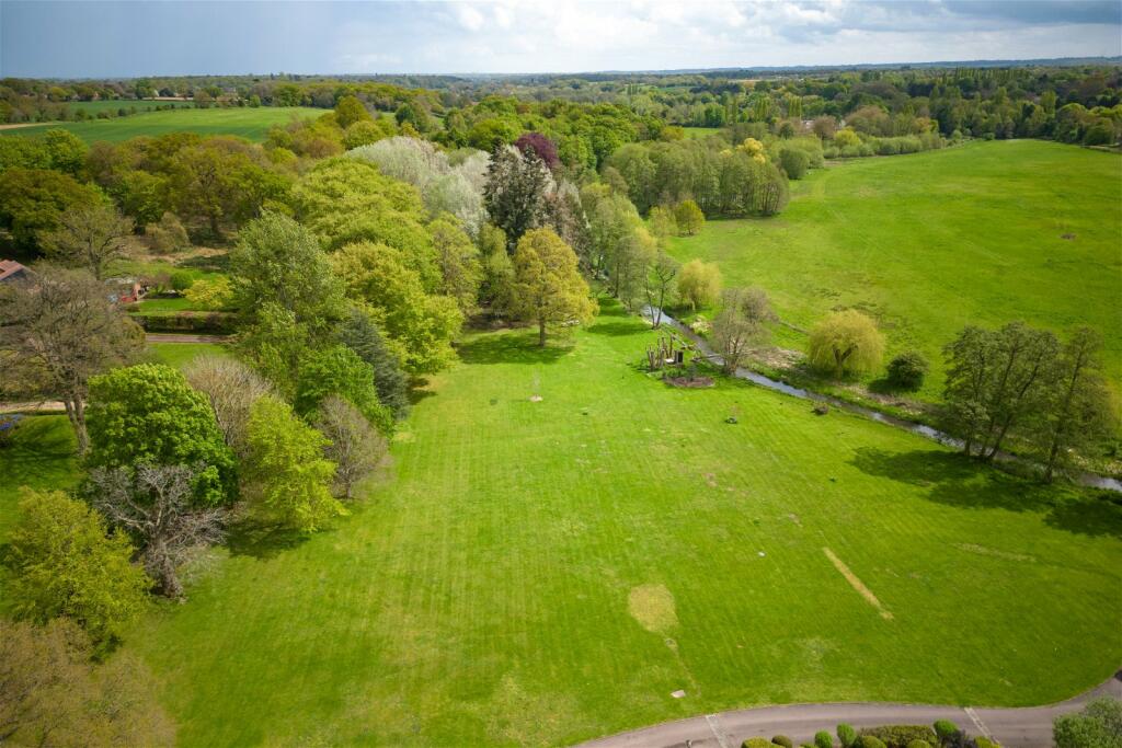 Additional image 3 of Tewin Water House, Digswell, Hertfordshire