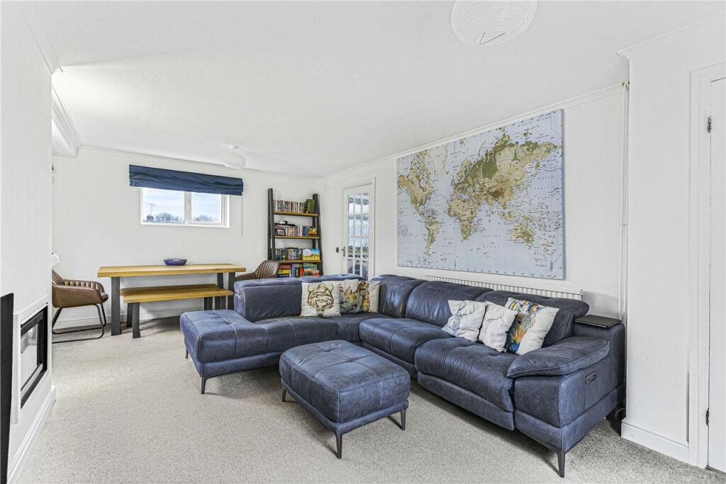 Additional image 23 of Thistle Grove, Welwyn Garden City, Hertfordshire, AL7