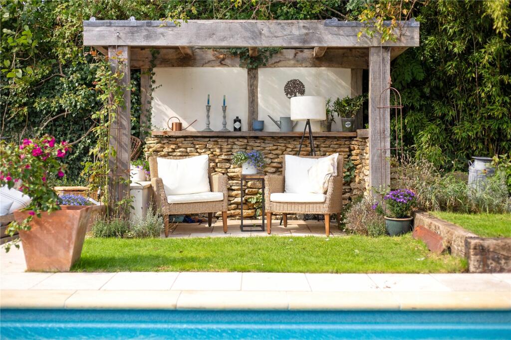 Additional image 12 of Meadow Walk, Harpenden, Hertfordshire, AL5