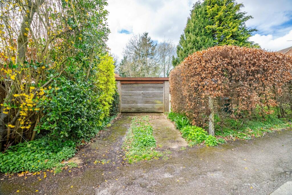 Additional image 14 of How Wood, Park Street, St. Albans, Hertfordshire, AL2