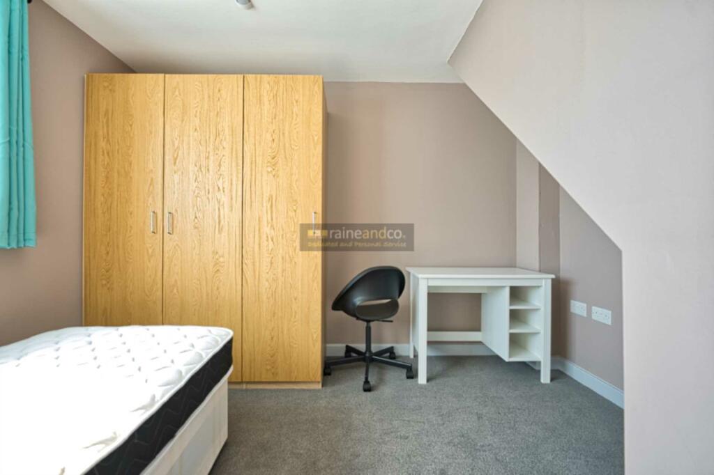 Additional image 9 of Bishops Rise, Hatfield