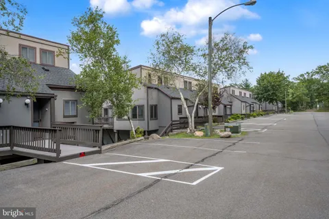 57 Slalom Way, Tannersville, PA 18372