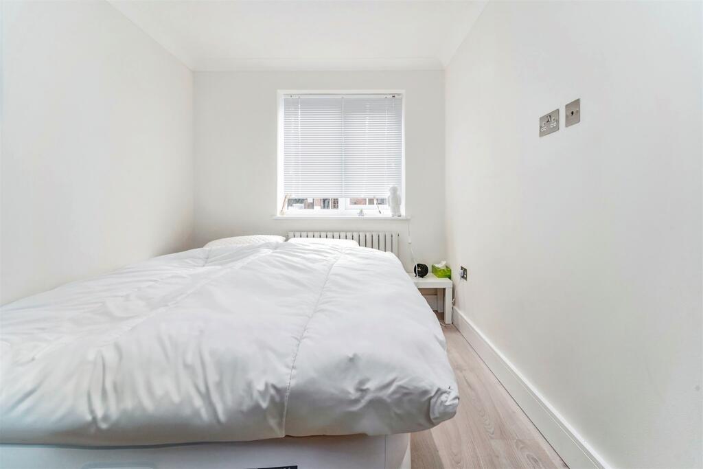 Additional image 14 of Wynchlands Crescent, Hertfordshire, St. Albans
