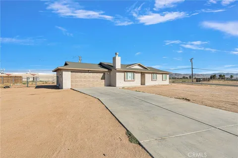 22780 Itasca Road, Apple Valley, CA 92308