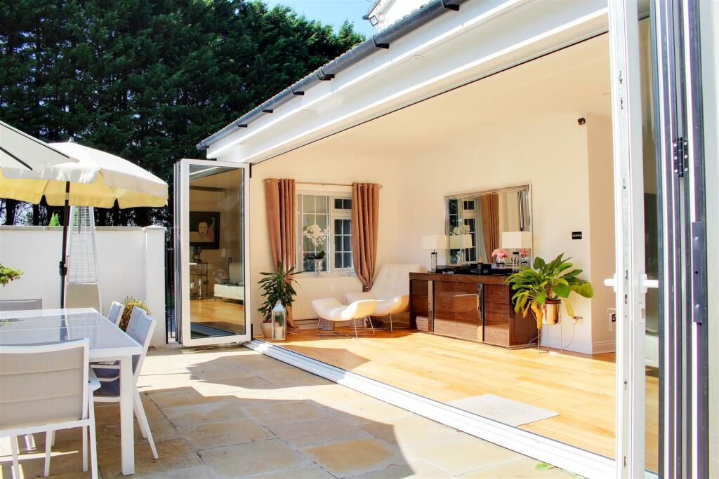 Additional image 4 of Dixons Hill Close, North Mymms